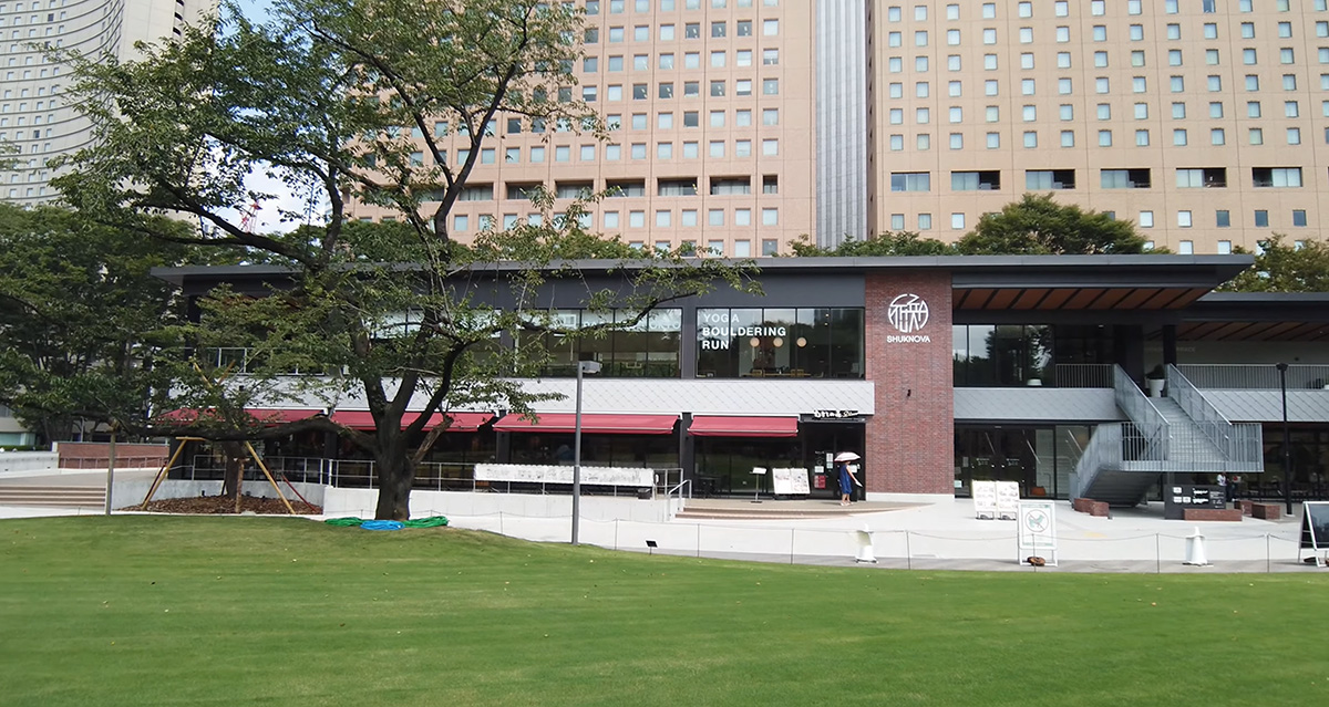 新宿中央公園「SHUKNOVA (シュクノバ) 」